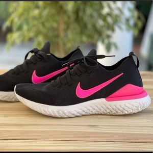 Nike Epic React Flyknit 2 Men’s 9.5 running shoe